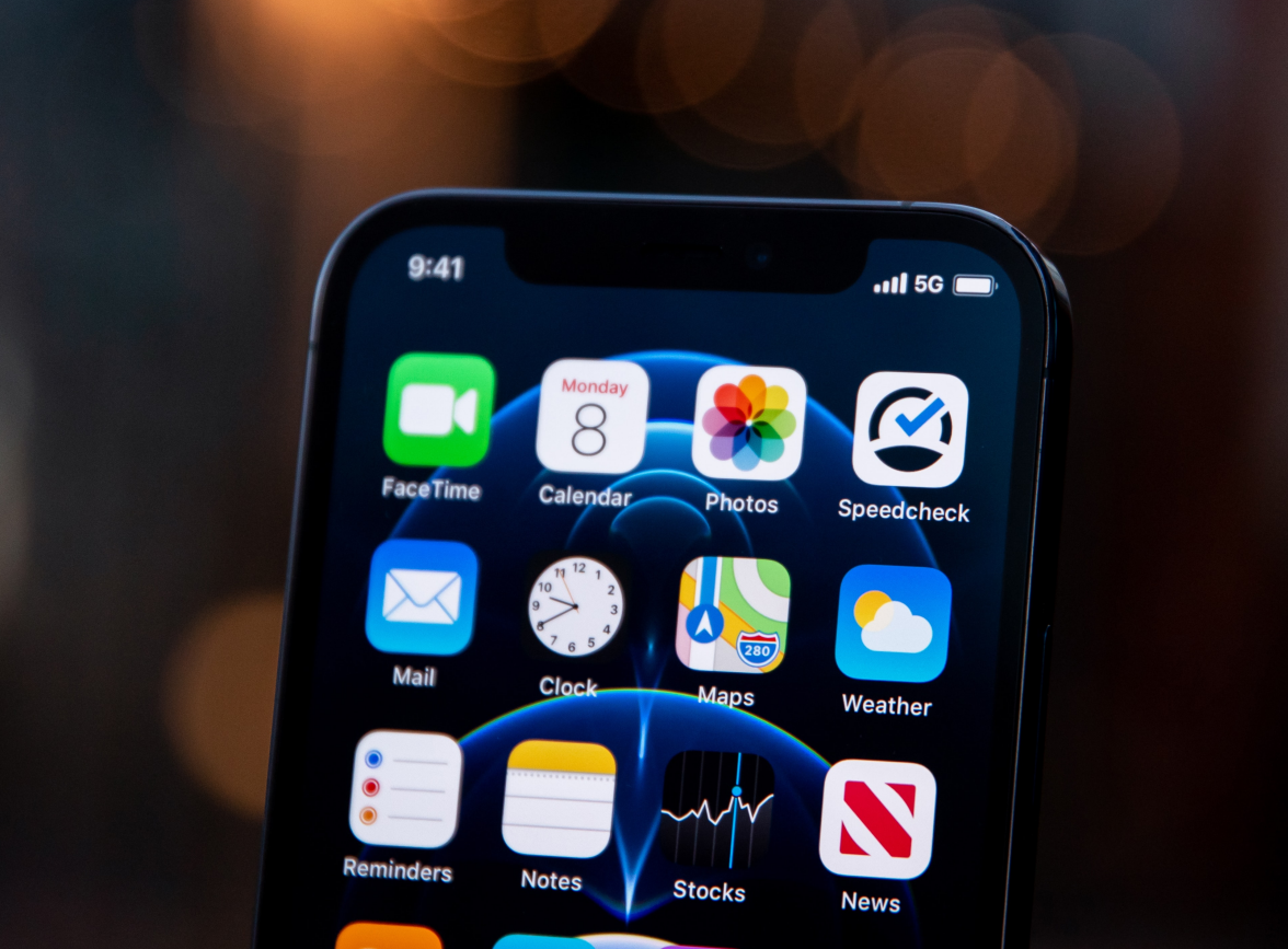蔚县苹果手机维修分享为什么 iPhone 12 在冬季会自动关机 